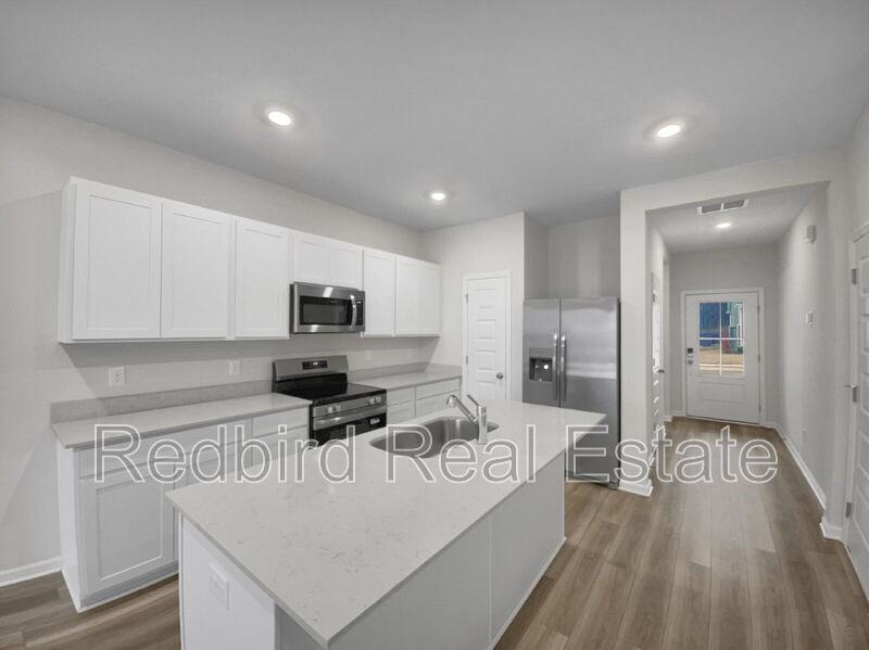 1651 Manuka Ln - Photo 3 of 21