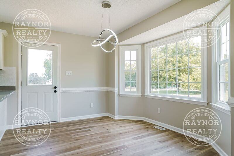 118 Murphy Dr - Photo 4 of 16