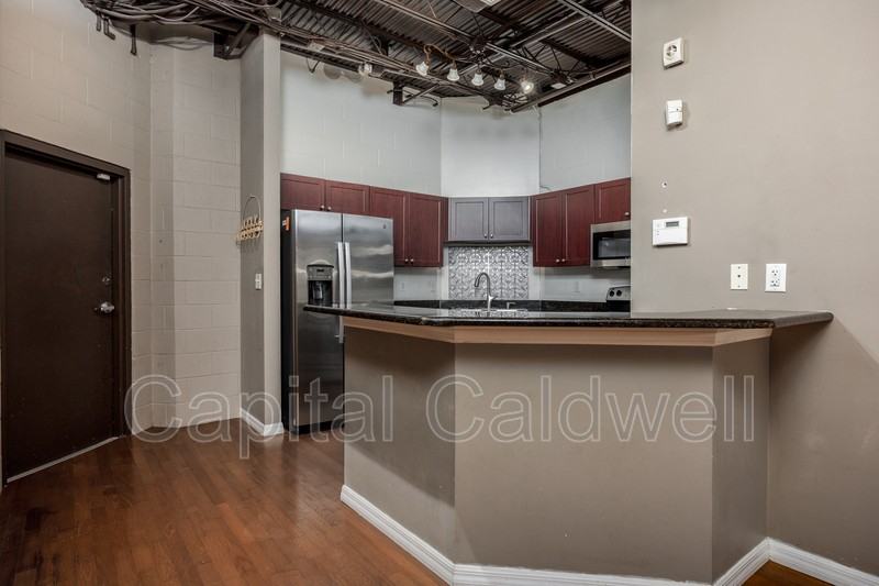 1615 E 5th Ave #1 - Photo 5 of 13