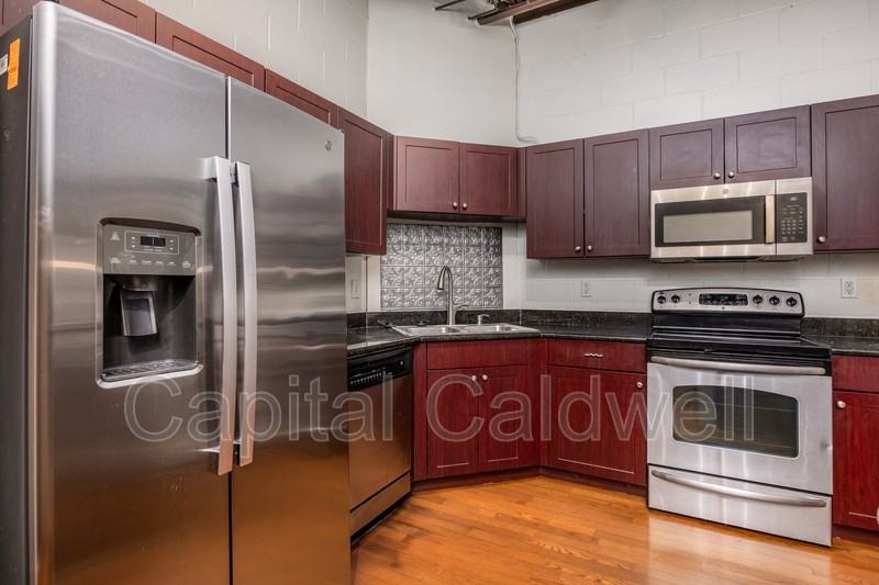 1615 E 5th Ave #1 - Photo 6 of 13