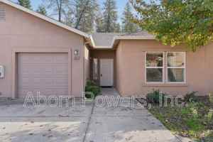 featured image of 620 Pearl Place #C