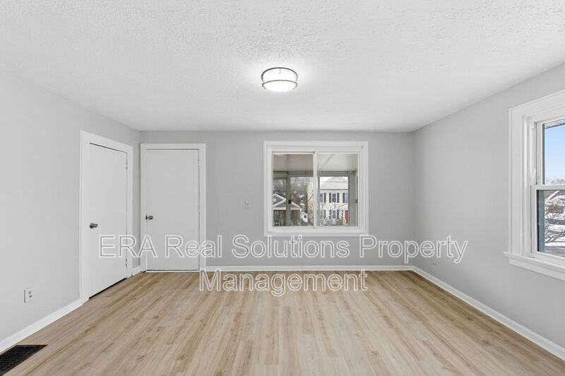 5724 Luhn Ave #2 - Photo 2 of 13