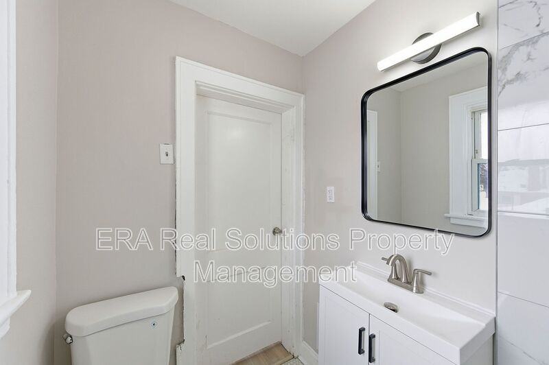 5724 Luhn Ave #2 - Photo 4 of 13