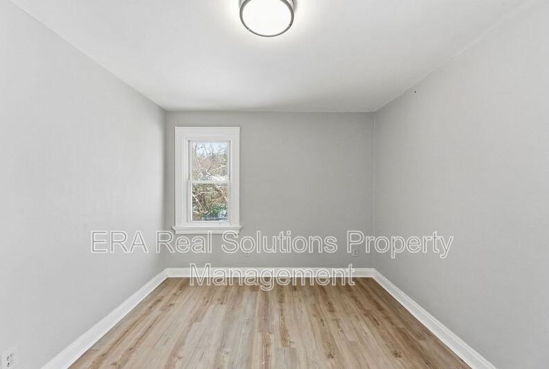 5724 Luhn Ave #2 - Photo 7 of 13