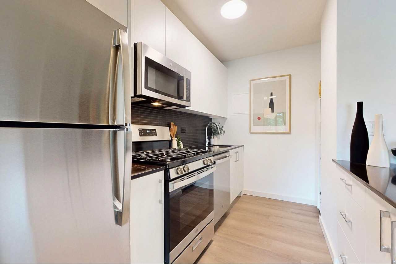 Six40 - Photo 3 of 48