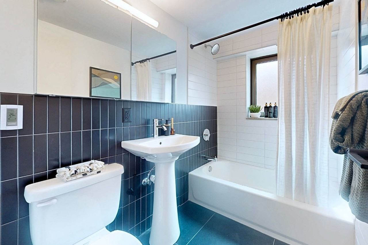 Six40 - Photo 5 of 48