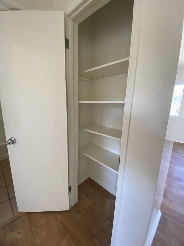 1517 West 28th Street #7 - Photo 6 of 16