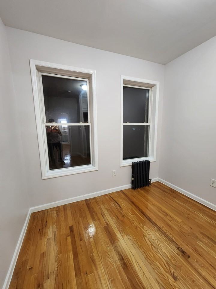 152 New York Ave - Photo 2 of 8