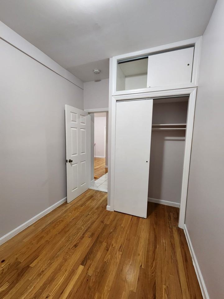 152 New York Ave - Photo 5 of 8