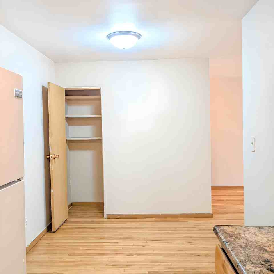 Parklawn - Photo 4 of 48