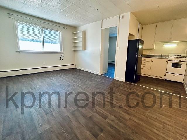 Midtown Court - Photo 5 of 13