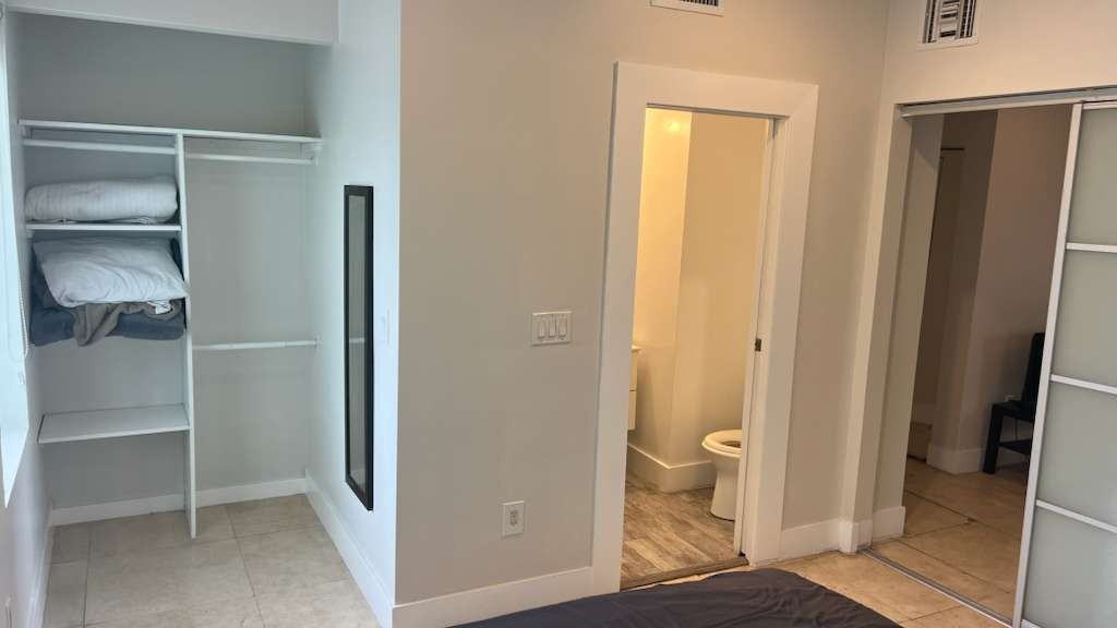 8plex 650 Euclid Avenue - Photo 6 of 22