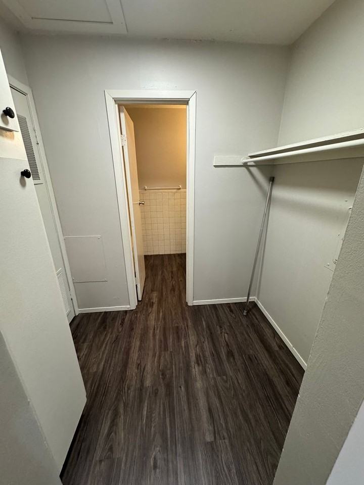 Valley View Apartments - Photo 5 of 50