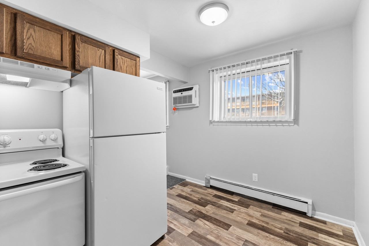 1017 Legrand Drive - Photo 5 of 24