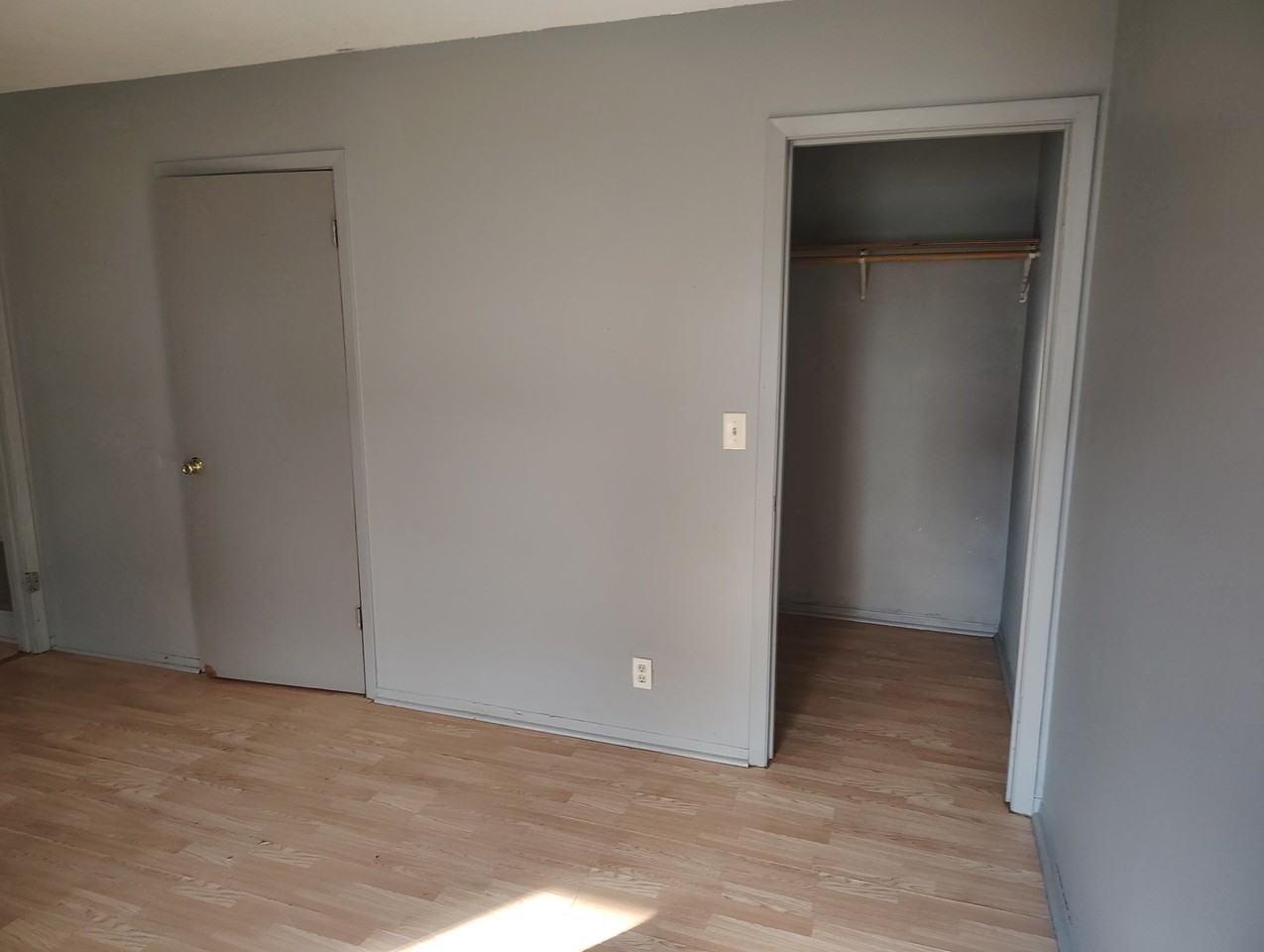 434 South Gosse Boulevard - Photo 3 of 4