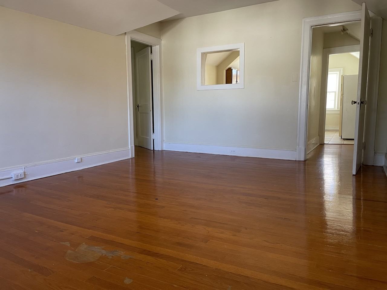 219 Montague Street - Photo 5 of 10