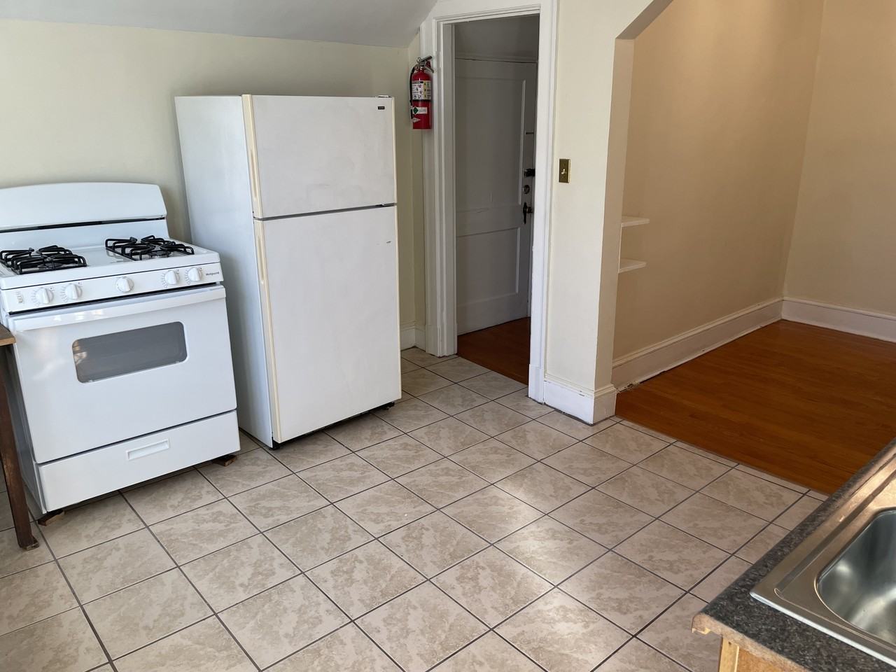 219 Montague Street - Photo 7 of 10