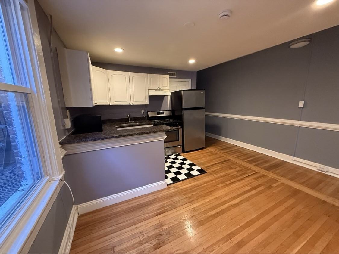 Cathedral Square -1017 - Photo 2 of 7