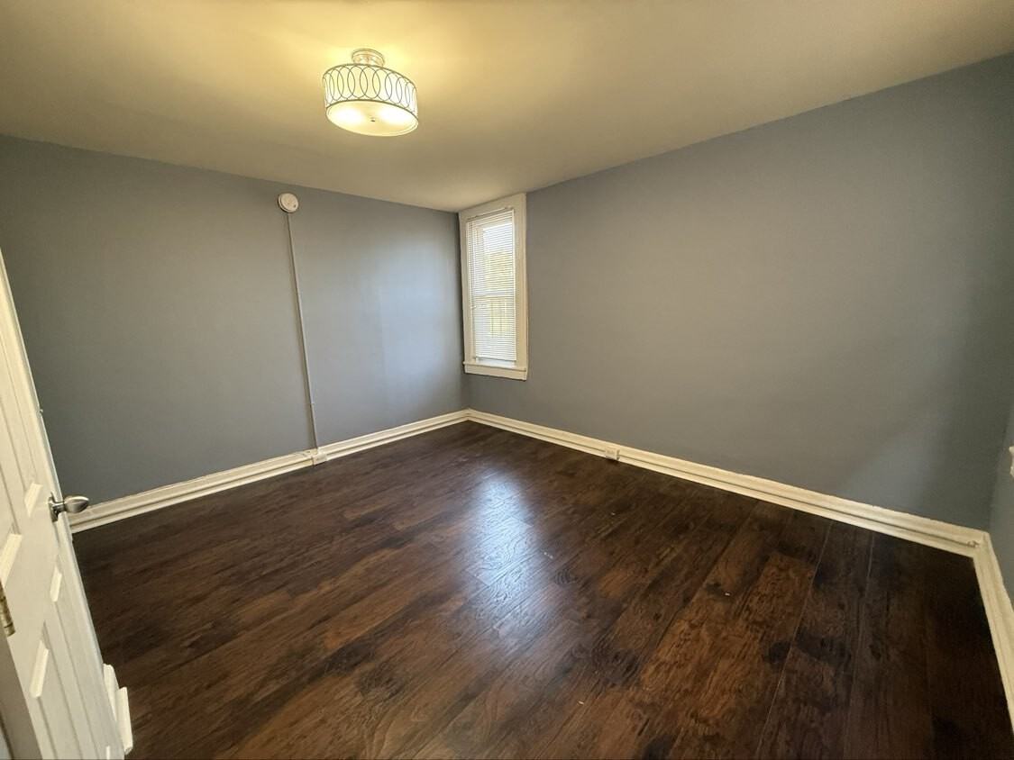 Cathedral Square -1017 - Photo 5 of 7