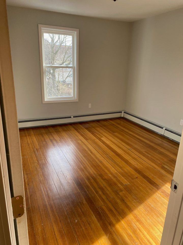 33 Maude Street - Photo 3 of 6