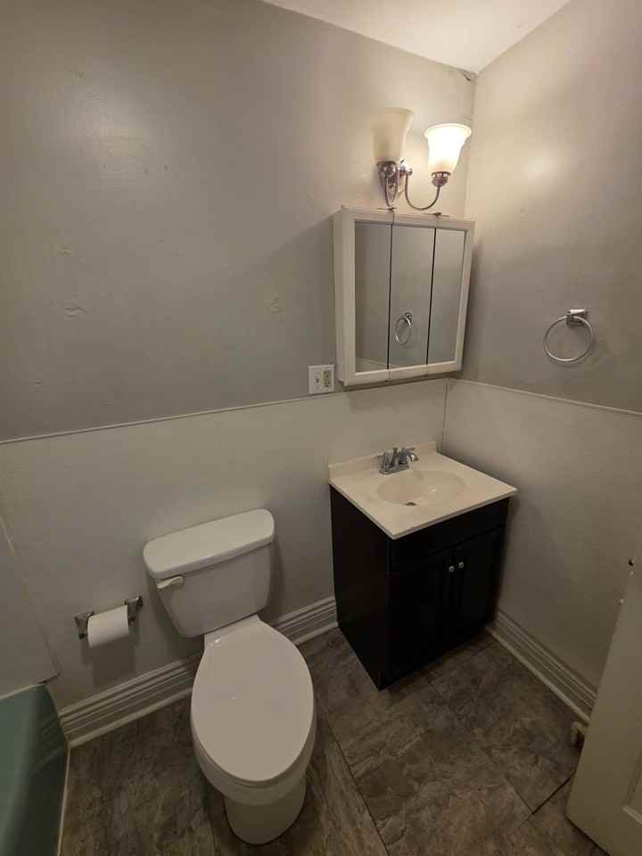 2525 Peach Street - Photo 5 of 7