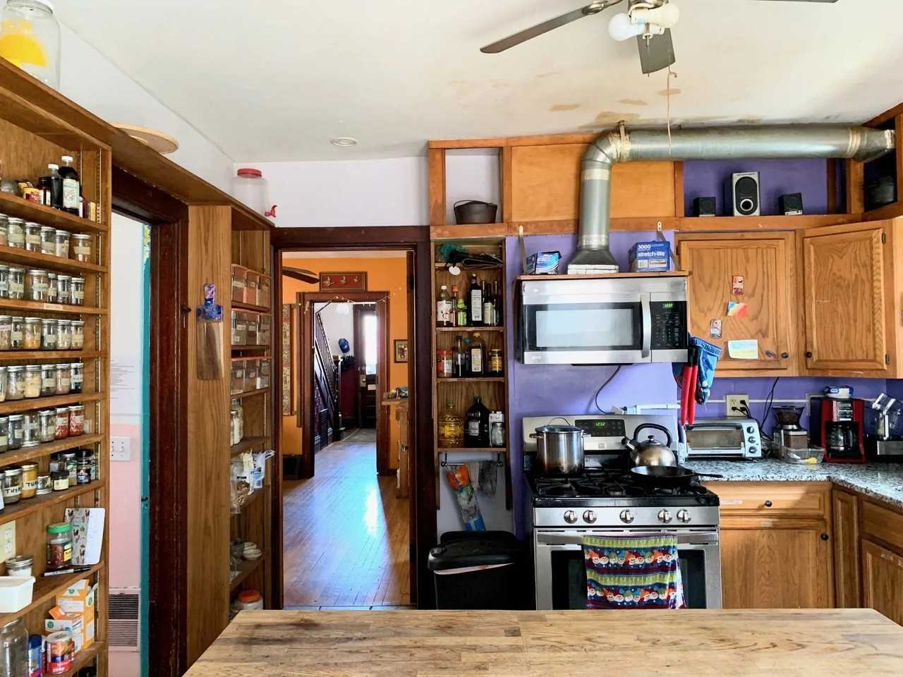 Avalon - Photo 7 of 13