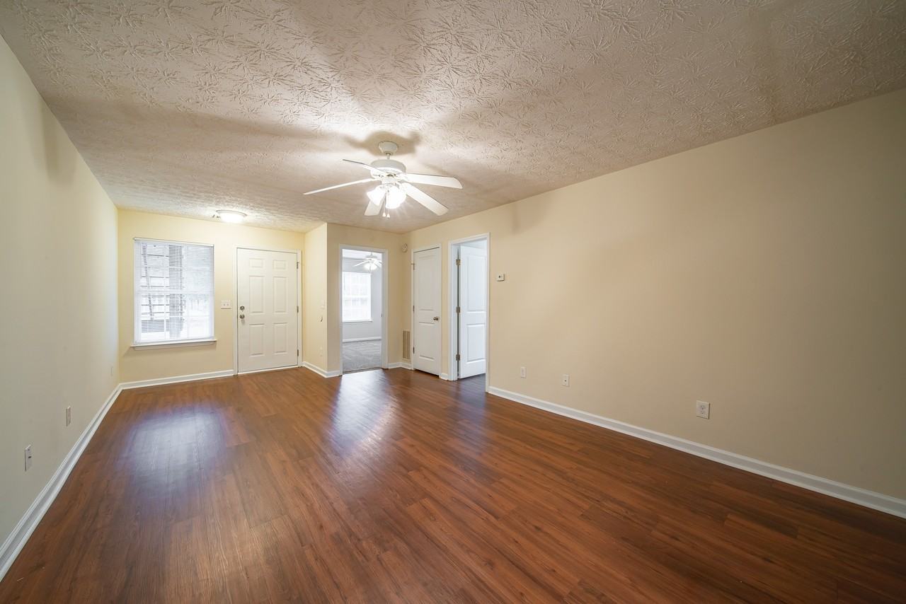 Milestone Apts - Photo 4 of 50