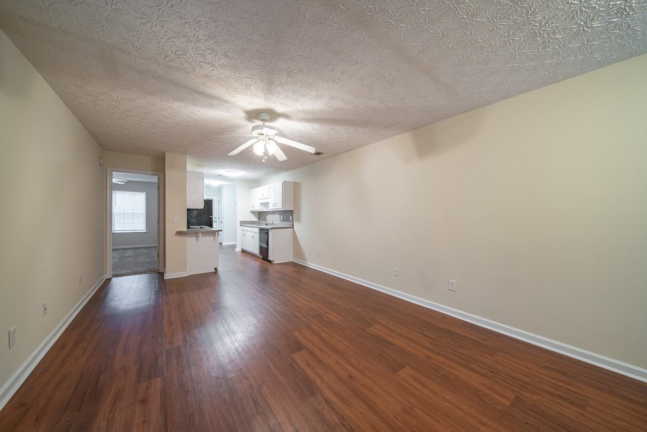 Milestone Apts - Photo 5 of 50