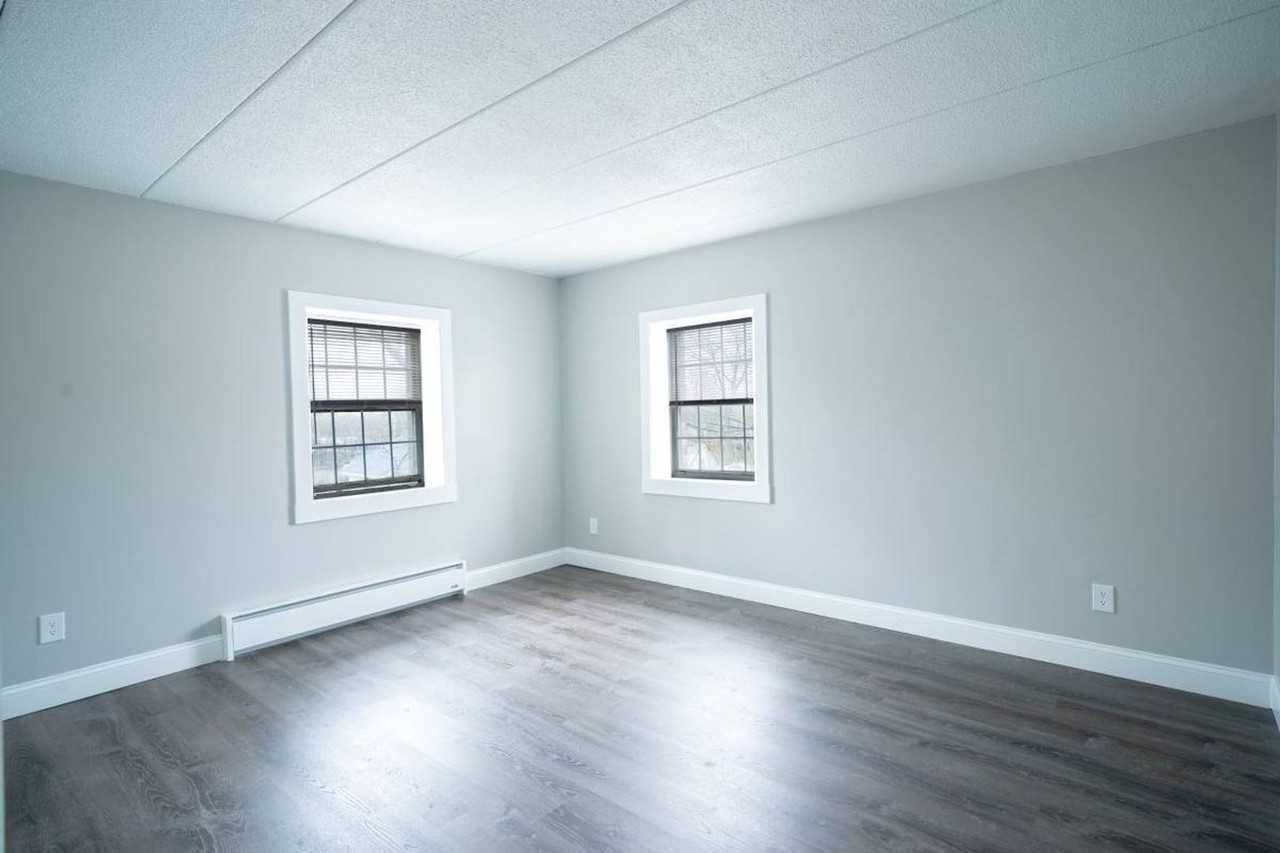 Union Court Apartments - Photo 2 of 3