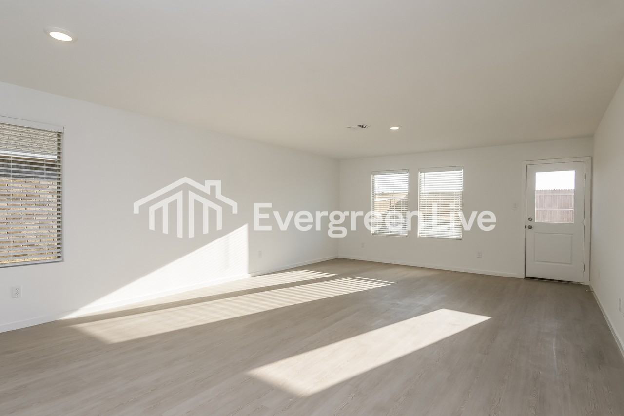 9612 Nw 125th Ter - Photo 3 of 17