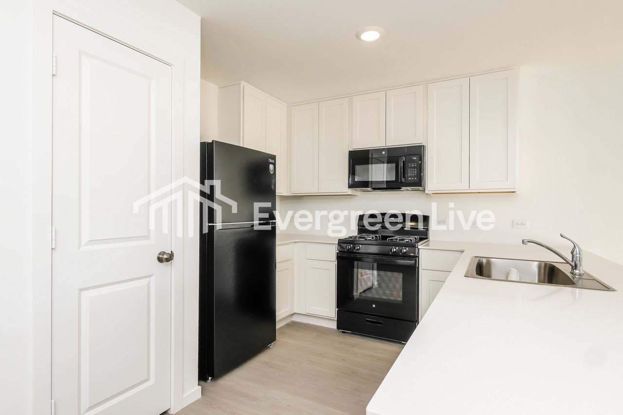 9612 Nw 125th Ter - Photo 7 of 17