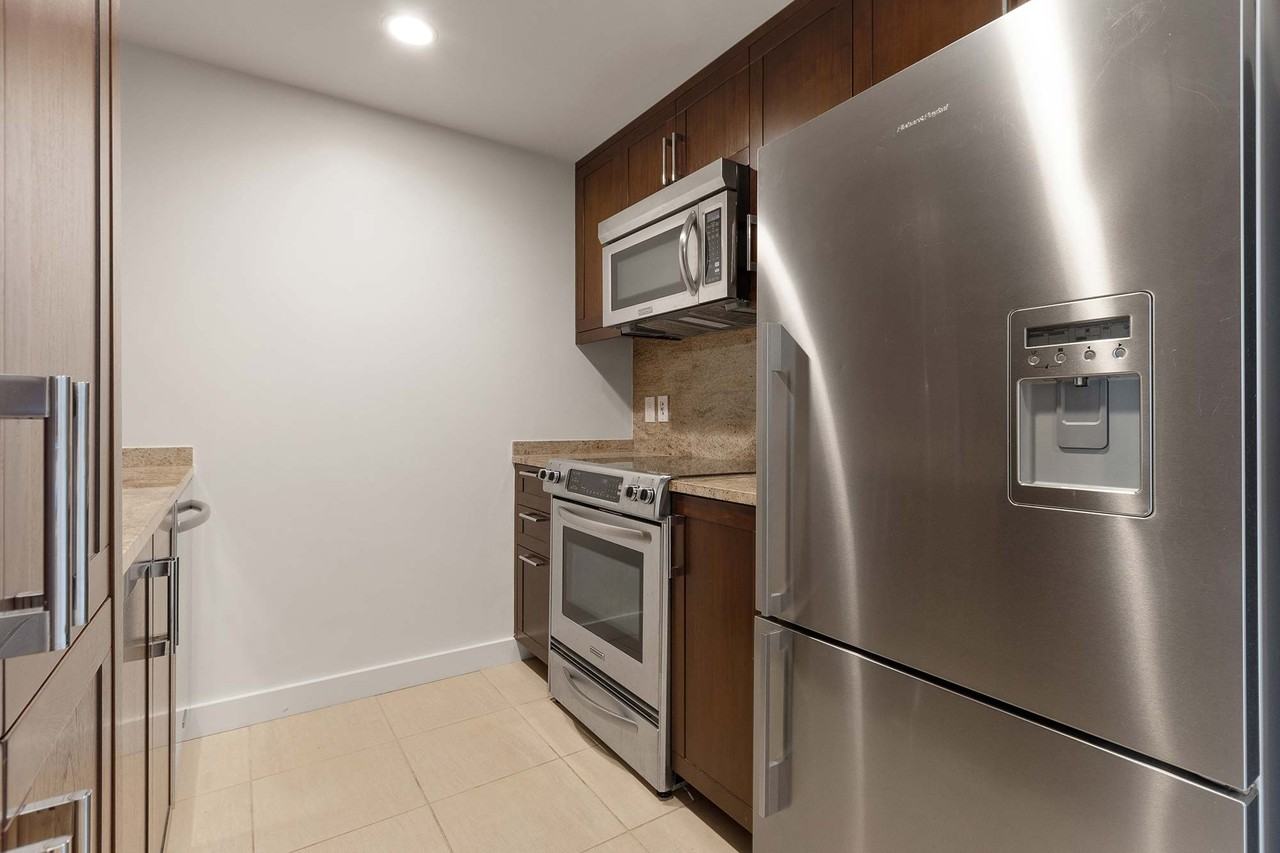 One Back Bay - Photo 4 of 50