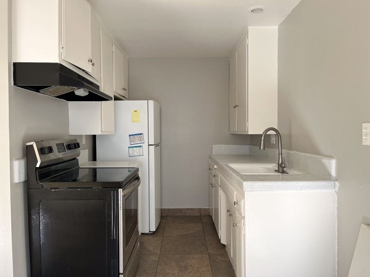 800 Linden Ave - Photo 6 of 29