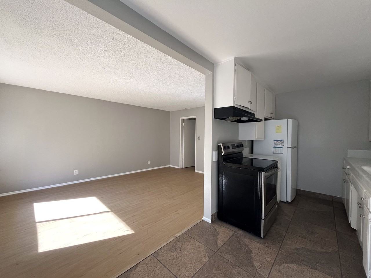 800 Linden Ave - Photo 7 of 29