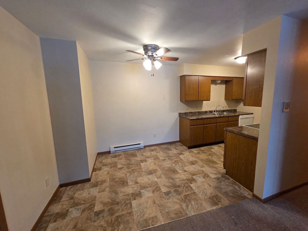 1925 Sylvan Way - Photo 6 of 34