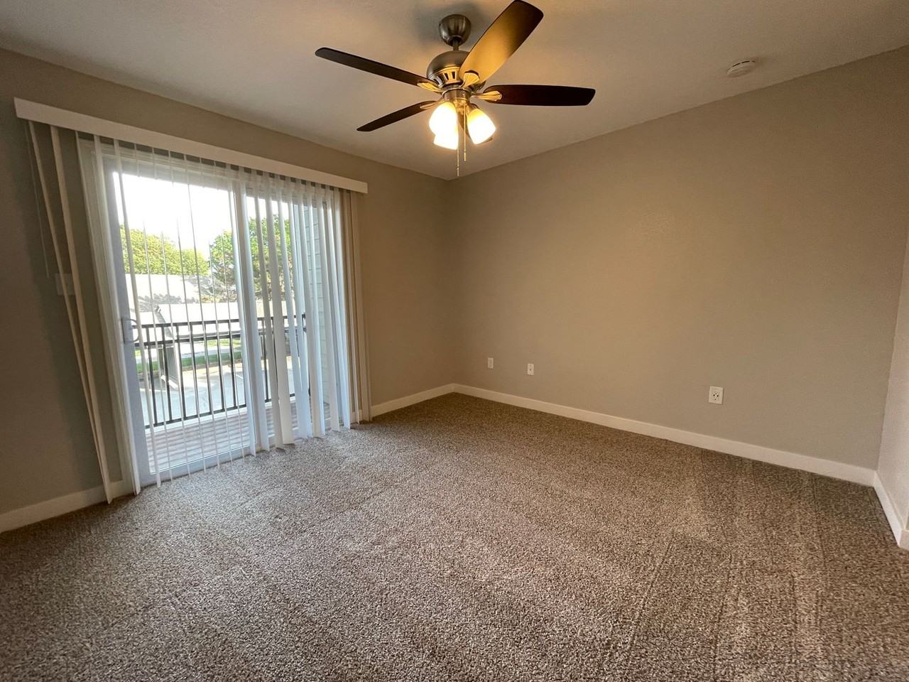 61-01 Nieman Square - Photo 6 of 50