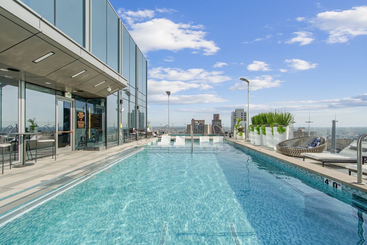 Josephine - Photo 2 of 50