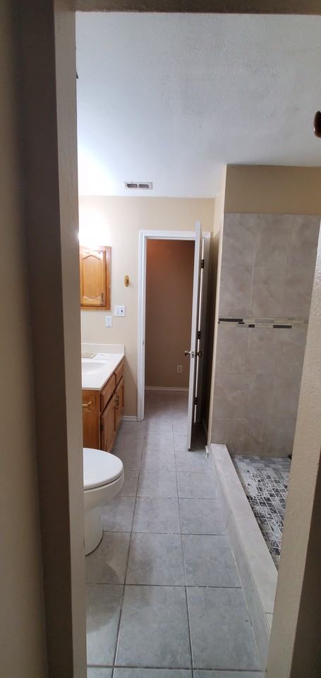 1800 Oasis Drive #102 - Photo 6 of 10