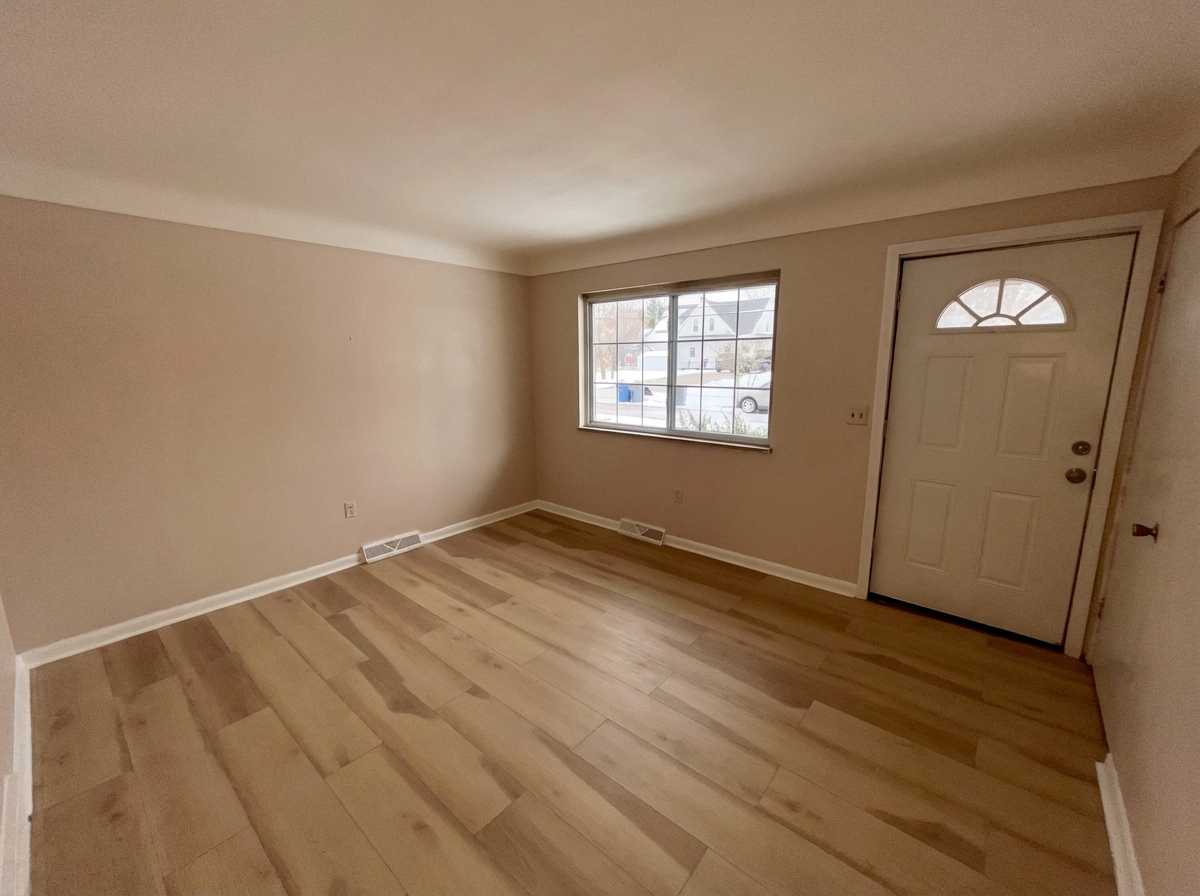 1719 Greenwood Avenue #1719 - Photo 3 of 10