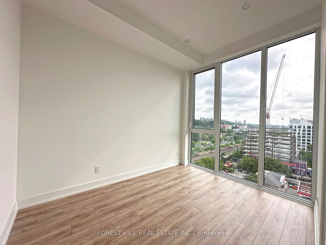 500 Dupont Street - Photo 7 of 15