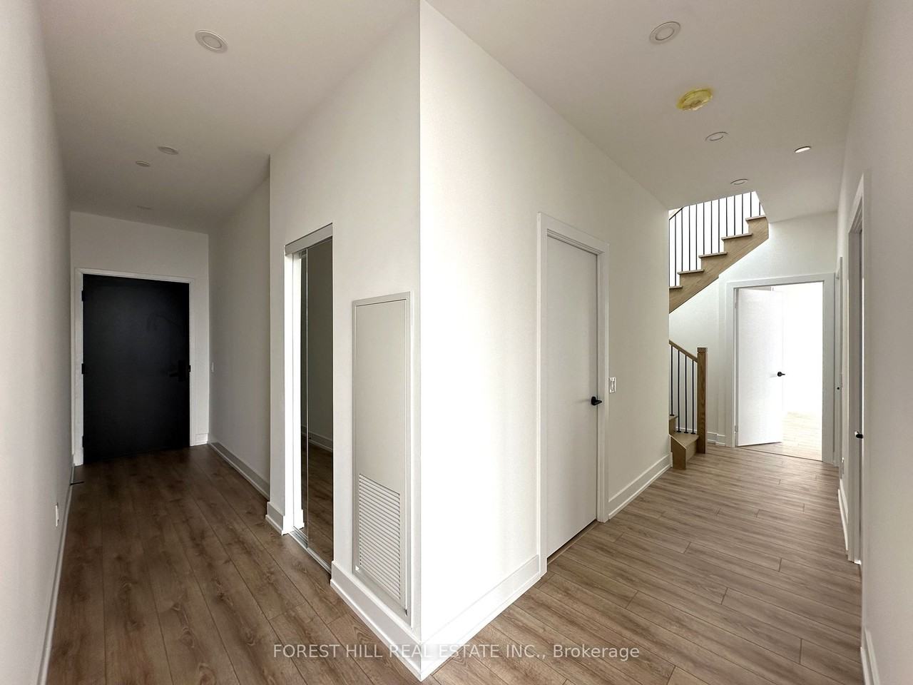 500 Dupont Street - Photo 5 of 15