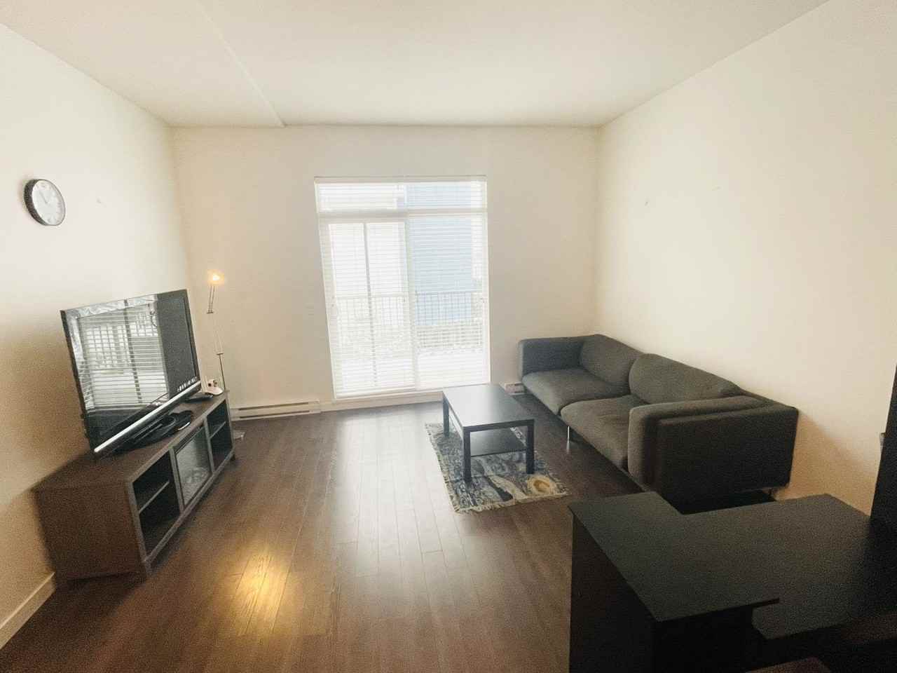 15268 28 Avenue - Photo 3 of 14