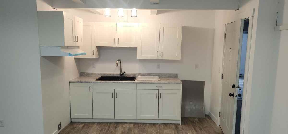 311 Division St - Photo 4 of 9