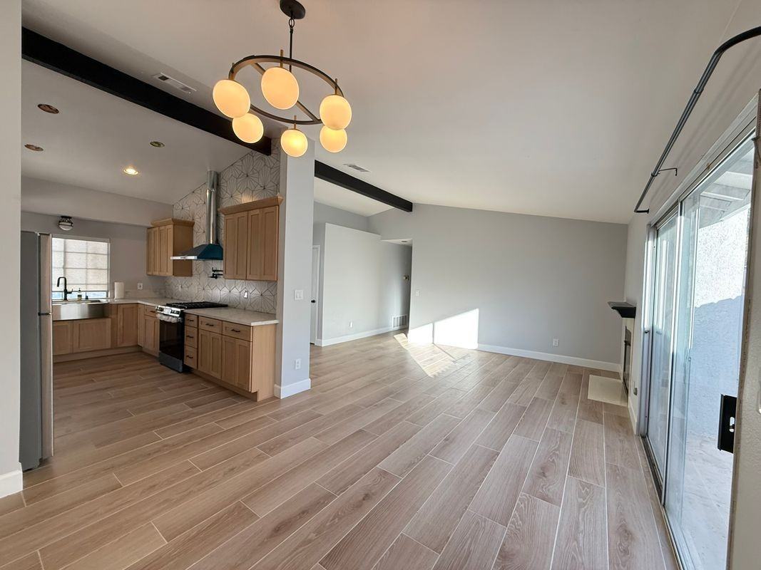 15387 Murray Avenue - Photo 3 of 8