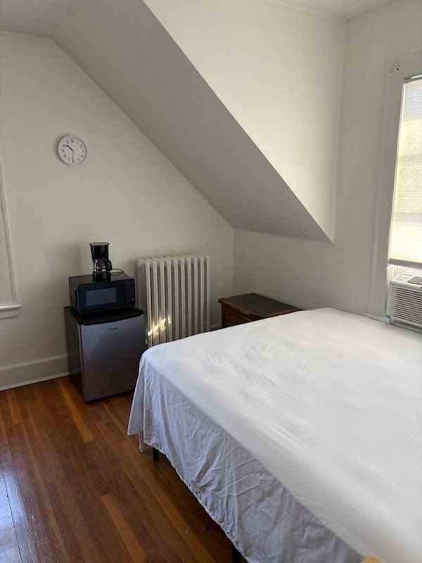 68 Adelaide Ave - Photo 3 of 5