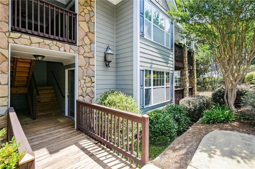 Madison Lane - Photo 2 of 28