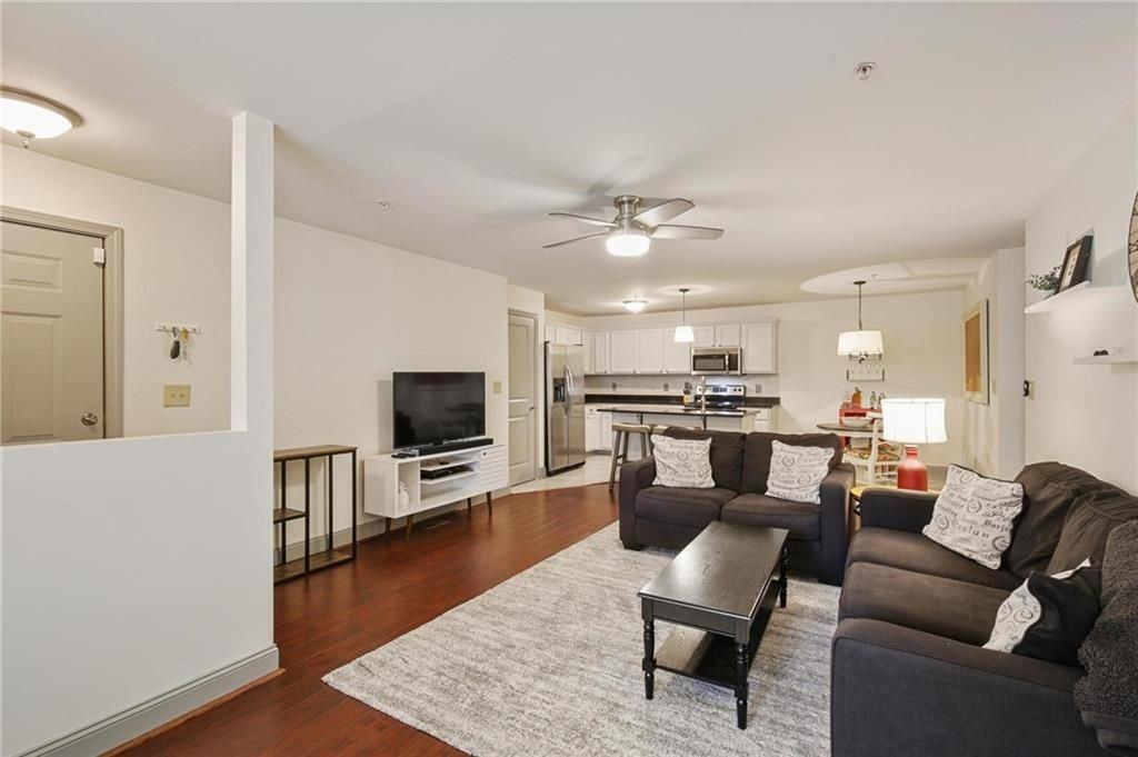 Madison Lane - Photo 7 of 28