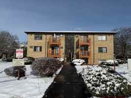 featured image of 2 Lancelot Ct ##18