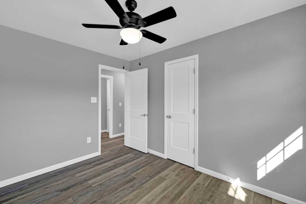 129 Redwood Road - Photo 3 of 44