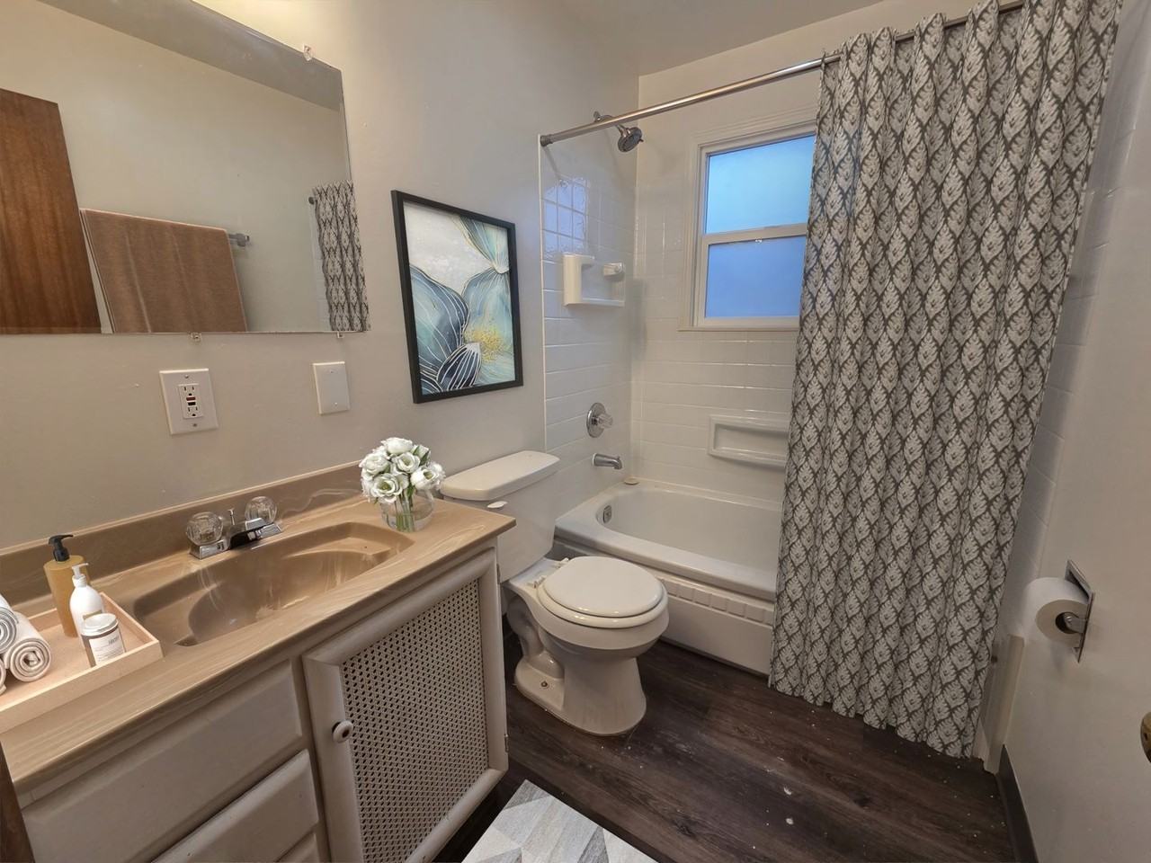 3207 S Fiske St - Photo 7 of 26